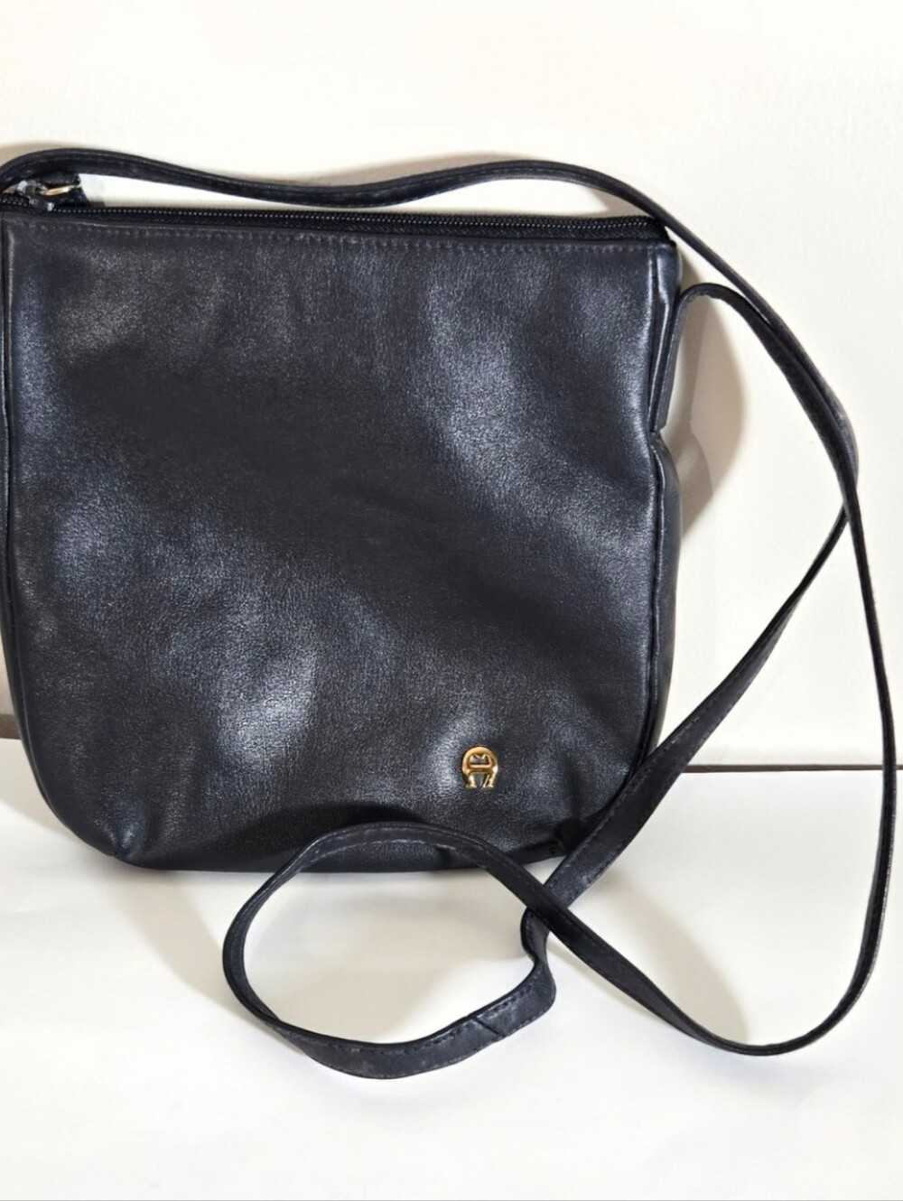 VTG Etienne Aigner Navy Blue Leather Handbag Purse Crossbody Shoulder Bag